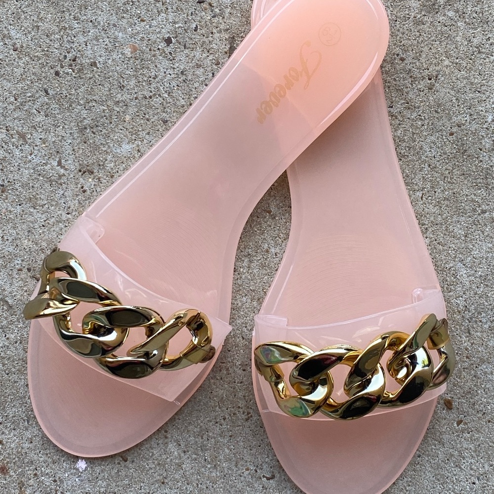 Peach Flat Sandal with Gold link Chain